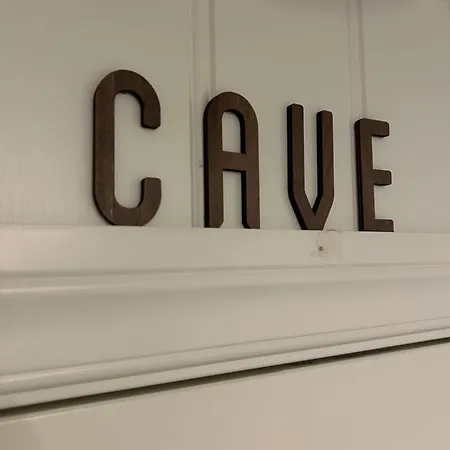 Cave برغن